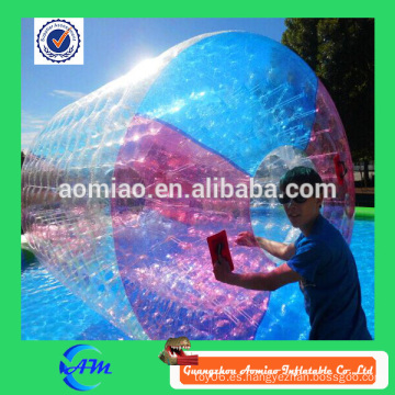 Bola inflable del agua del diseño perfecto, rodillo de agua de la rueda de la orbe de la venta caliente de encargo para la diversión